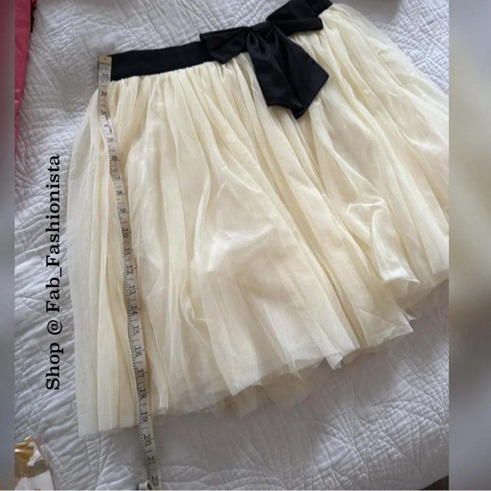 XXI Cream tulle skirt medium